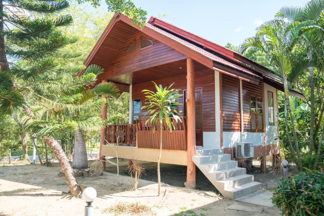 Phangan Lodge Baan Tai Exteriör bild