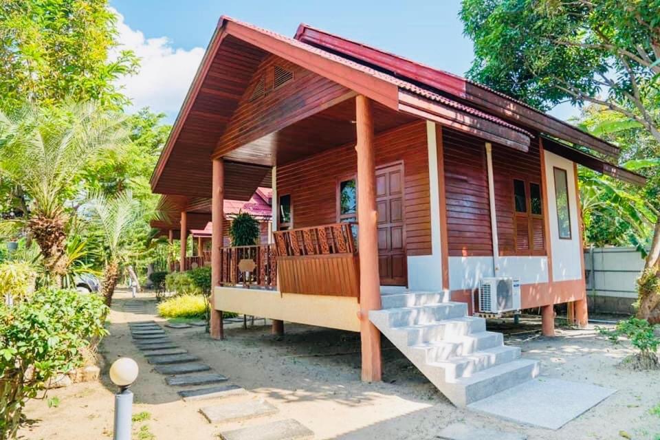 Phangan Lodge Baan Tai Exteriör bild