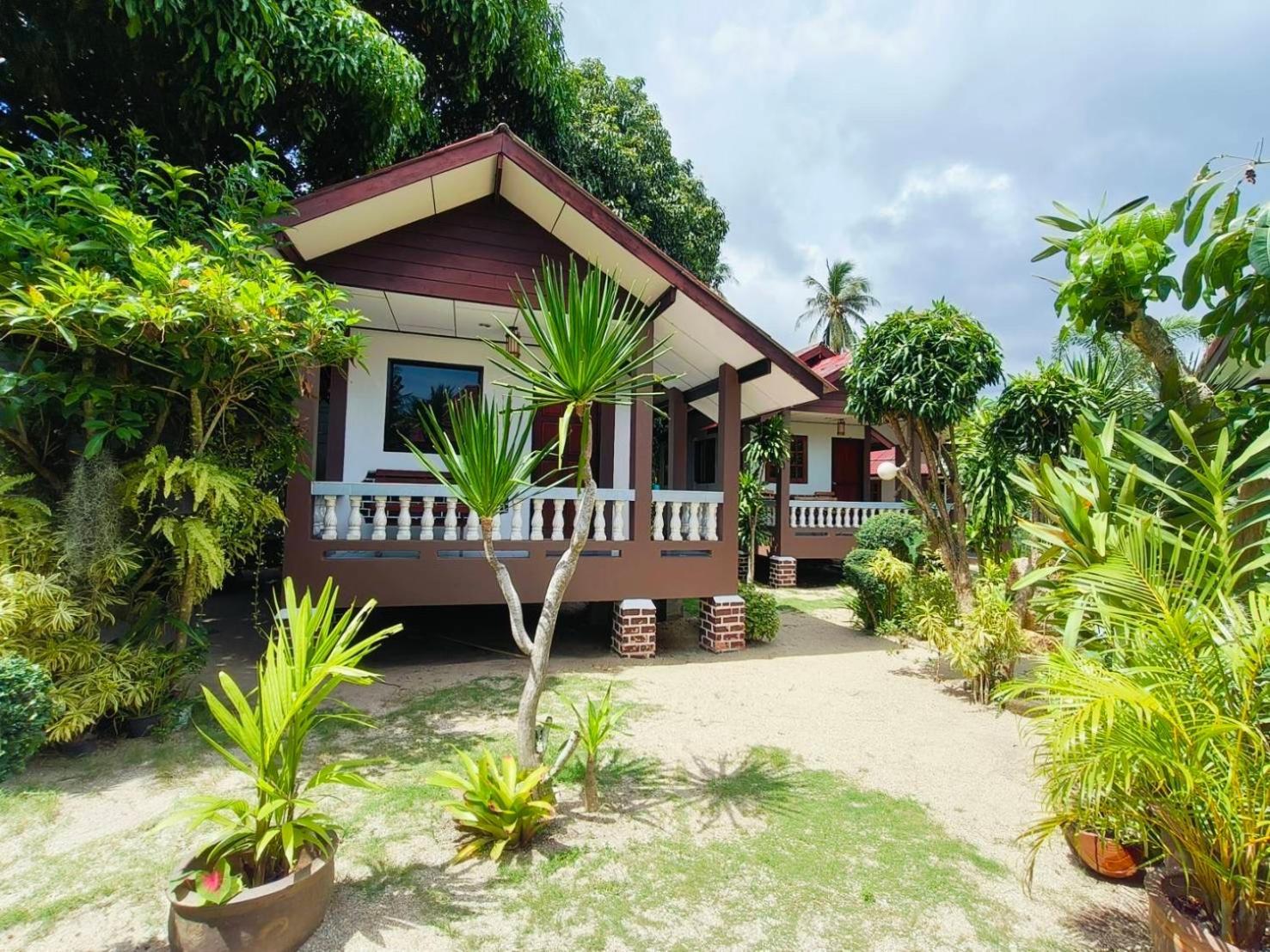 Phangan Lodge Baan Tai Exteriör bild